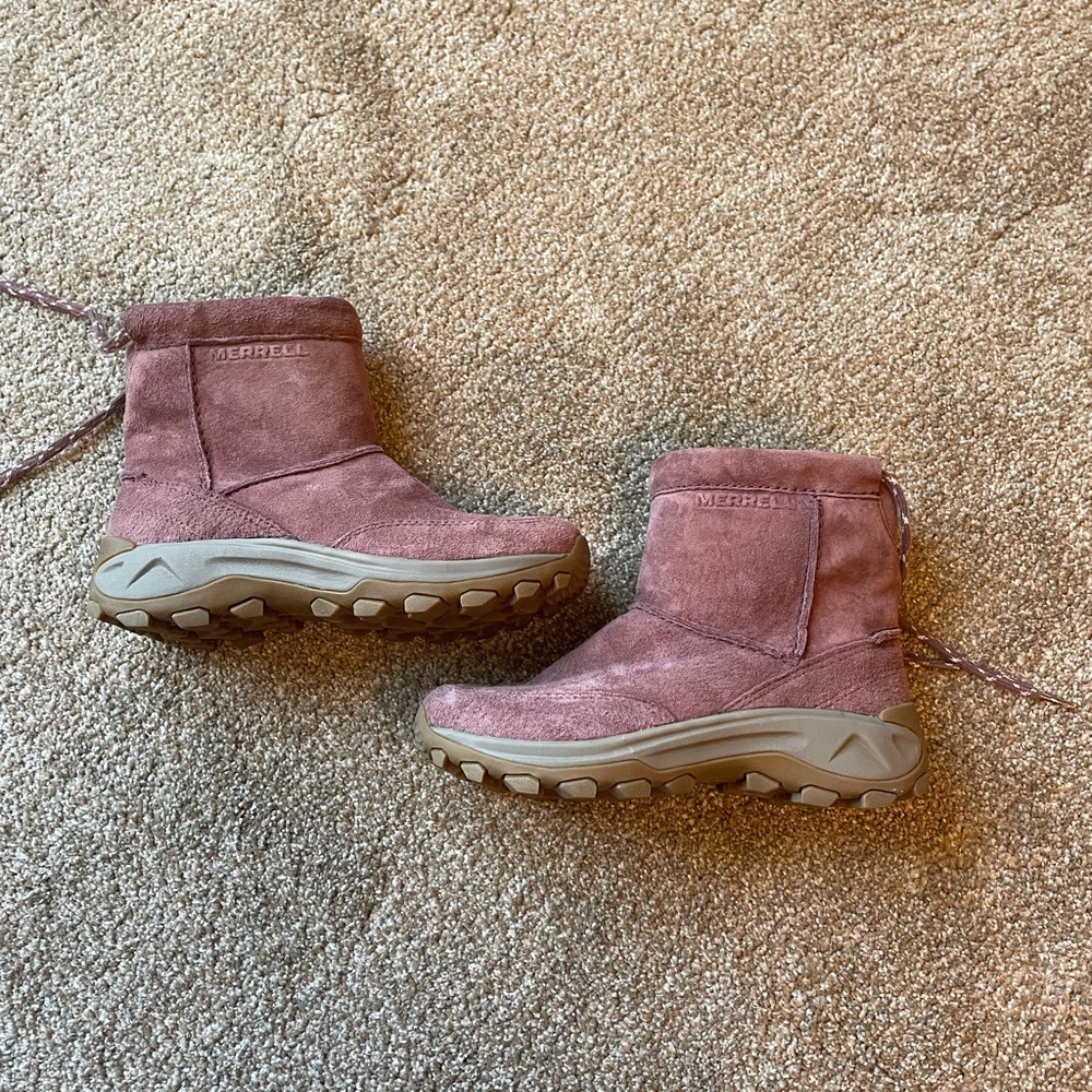 Merrell Women's Burgundy Winter Boots - Picture 3 of 10